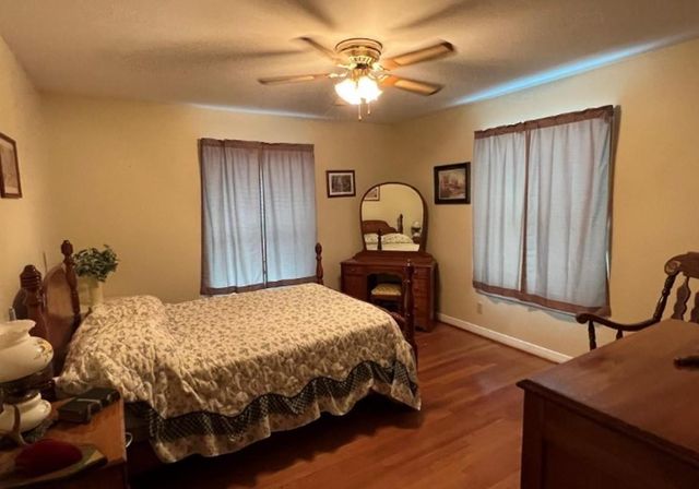 566 Schmidt Road, Sealy, TX 77474