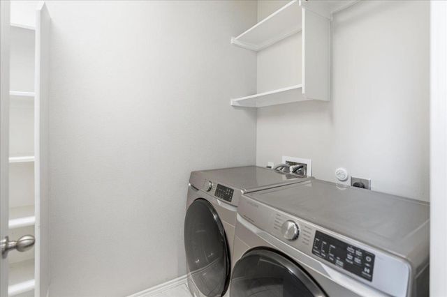 5600 Bonneville BND, Austin, TX 78744