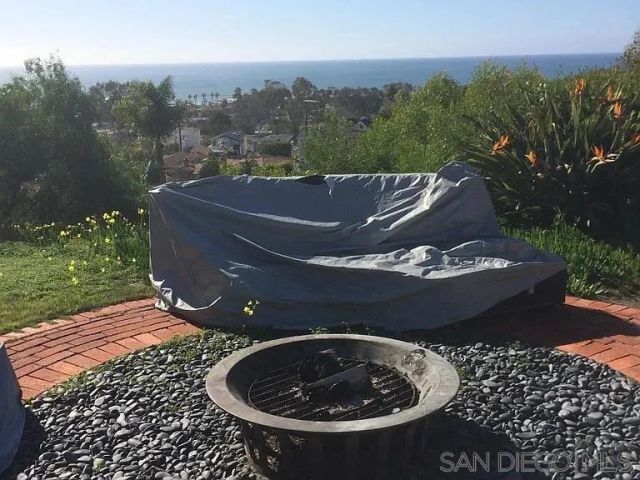 5432 Candlelight Drive, La Jolla, CA 92037