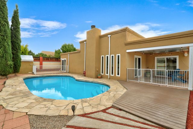 9211 Cascajo Drive NE, Albuquerque, NM 87111