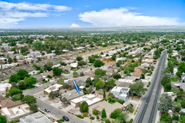 9211 Cascajo Drive NE, Albuquerque, NM 87111