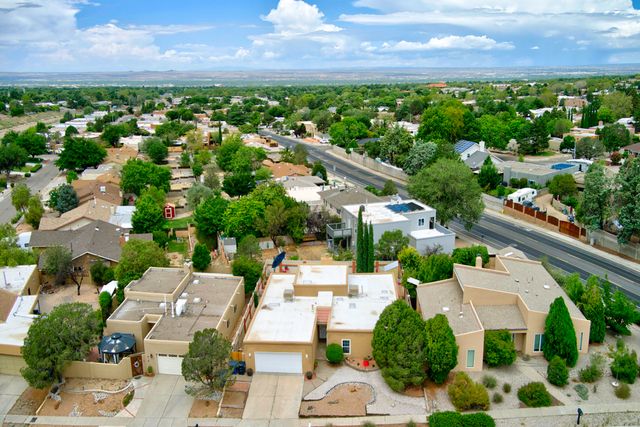 9211 Cascajo Drive NE, Albuquerque, NM 87111