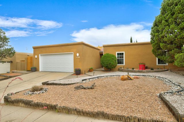 9211 Cascajo Drive NE, Albuquerque, NM 87111