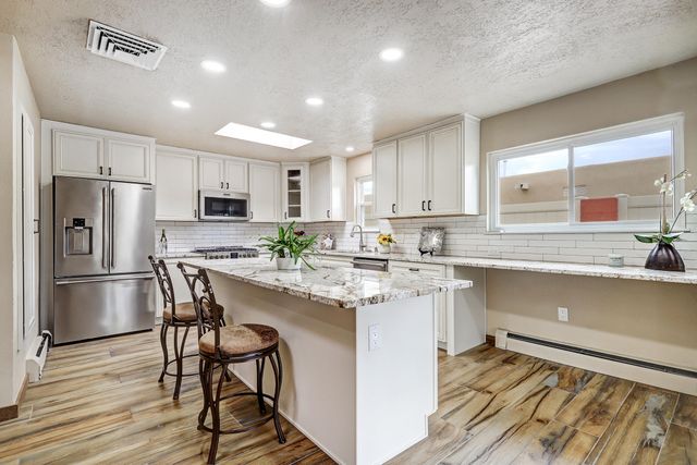 9211 Cascajo Drive NE, Albuquerque, NM 87111