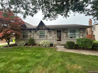 41950 Clayton Street, Clinton Township, MI 48038