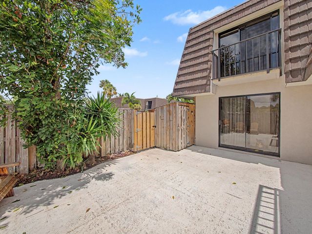 1921 19th Court, Jupiter, FL 33477