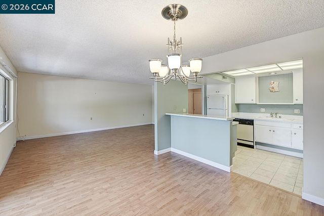 1400 Canyonwood Ct 6, Walnut Creek, CA 94595