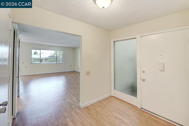 1400 Canyonwood Ct 6, Walnut Creek, CA 94595