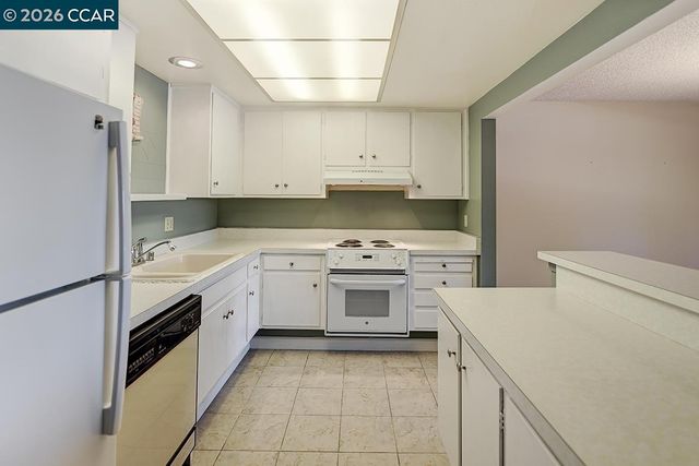 1400 Canyonwood Ct 6, Walnut Creek, CA 94595