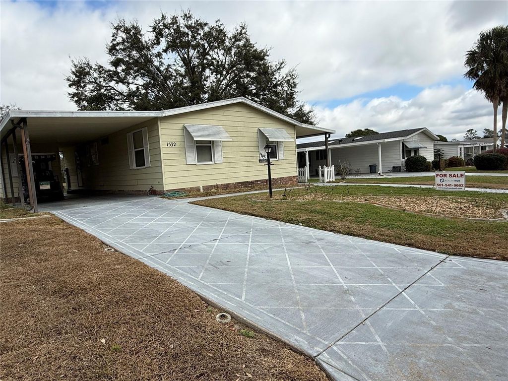 1532 W SCHWARTZ BOULEVARD, Lady Lake, FL 32159