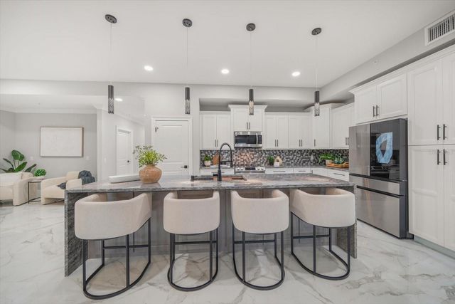 211 DOLPHIN POINT 501, Clearwater, FL 33767