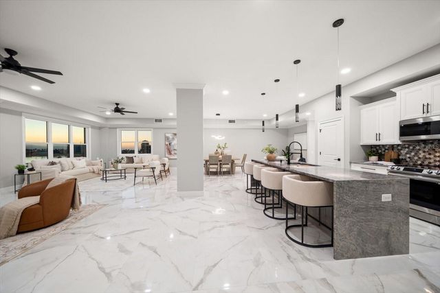 211 DOLPHIN POINT 501, Clearwater, FL 33767