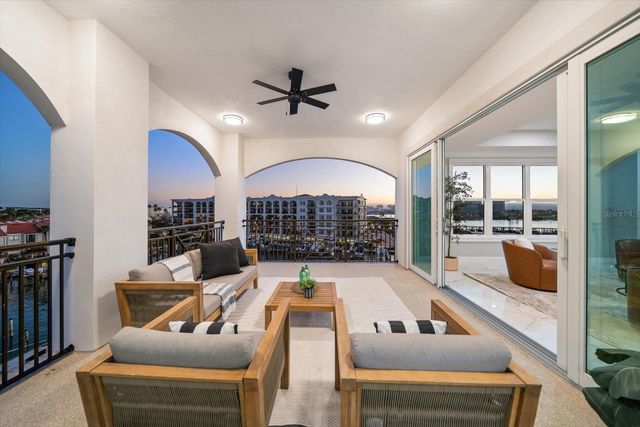 211 DOLPHIN POINT 501, Clearwater, FL 33767