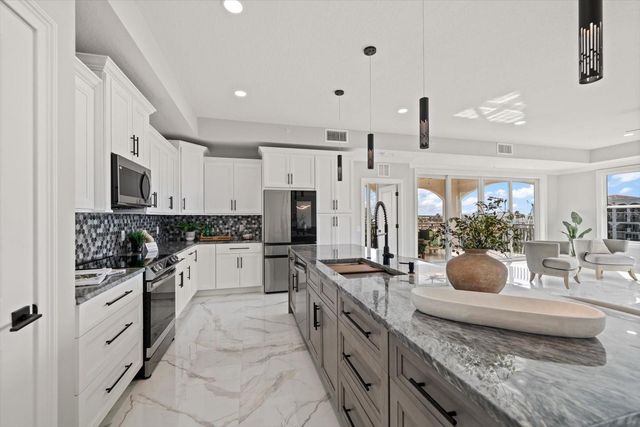 211 DOLPHIN POINT 501, Clearwater, FL 33767