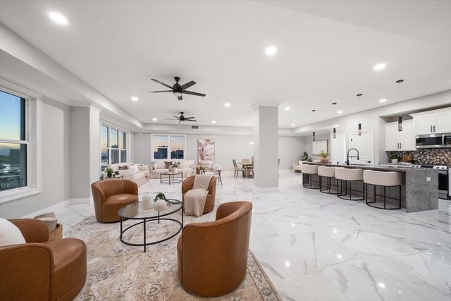 211 DOLPHIN POINT 501, Clearwater, FL 33767