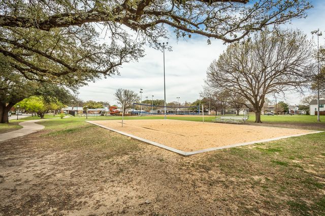 6112 Llano Avenue, Dallas, TX 75214