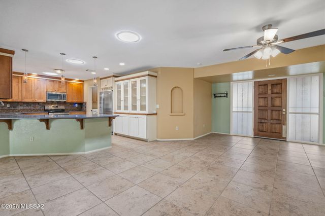 2721 N Dos Hombres Drive, Tucson, AZ 85715