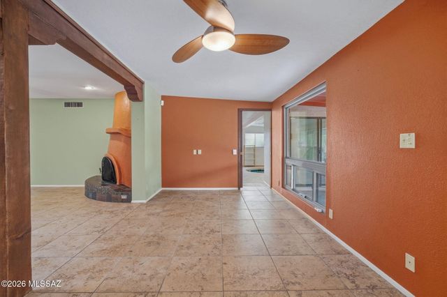 2721 N Dos Hombres Drive, Tucson, AZ 85715