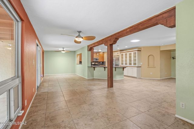 2721 N Dos Hombres Drive, Tucson, AZ 85715
