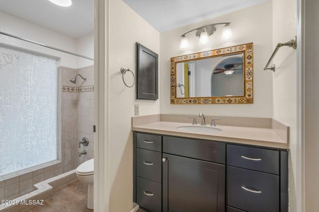 2721 N Dos Hombres Drive, Tucson, AZ 85715