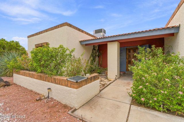 2721 N Dos Hombres Drive, Tucson, AZ 85715