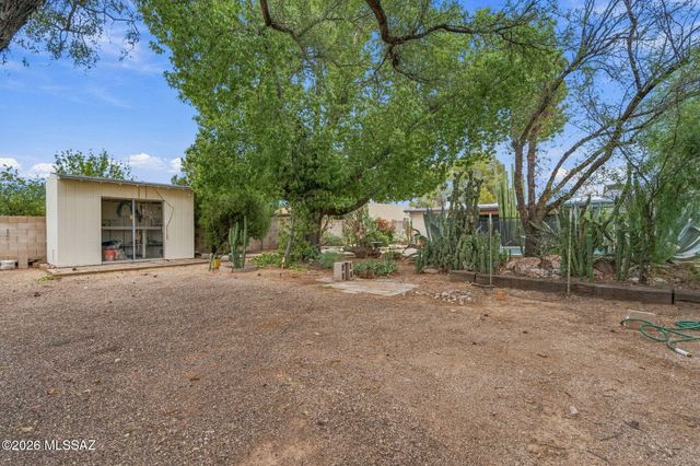 2721 N Dos Hombres Drive, Tucson, AZ 85715