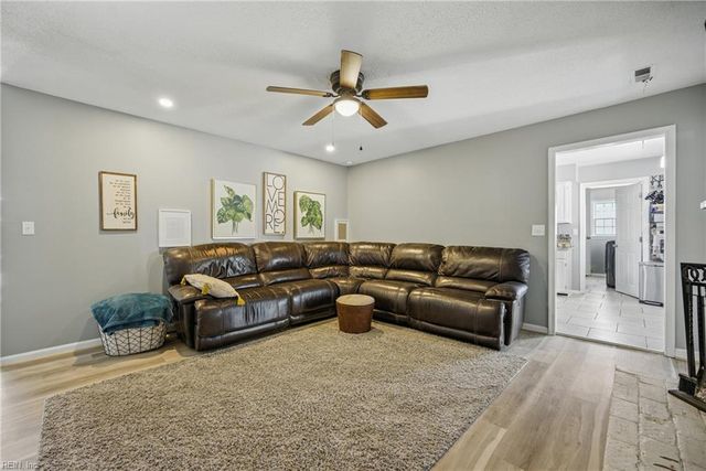 1448 S Eva BLVD, Chesapeake, VA 23320