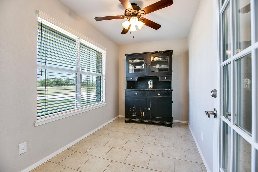 Image 12 of property listing at 725 Ranch To Market Road 584, San Angelo, TX 76904