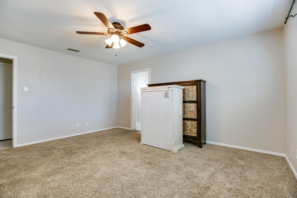 Image 25 of property listing at 725 Ranch To Market Road 584, San Angelo, TX 76904