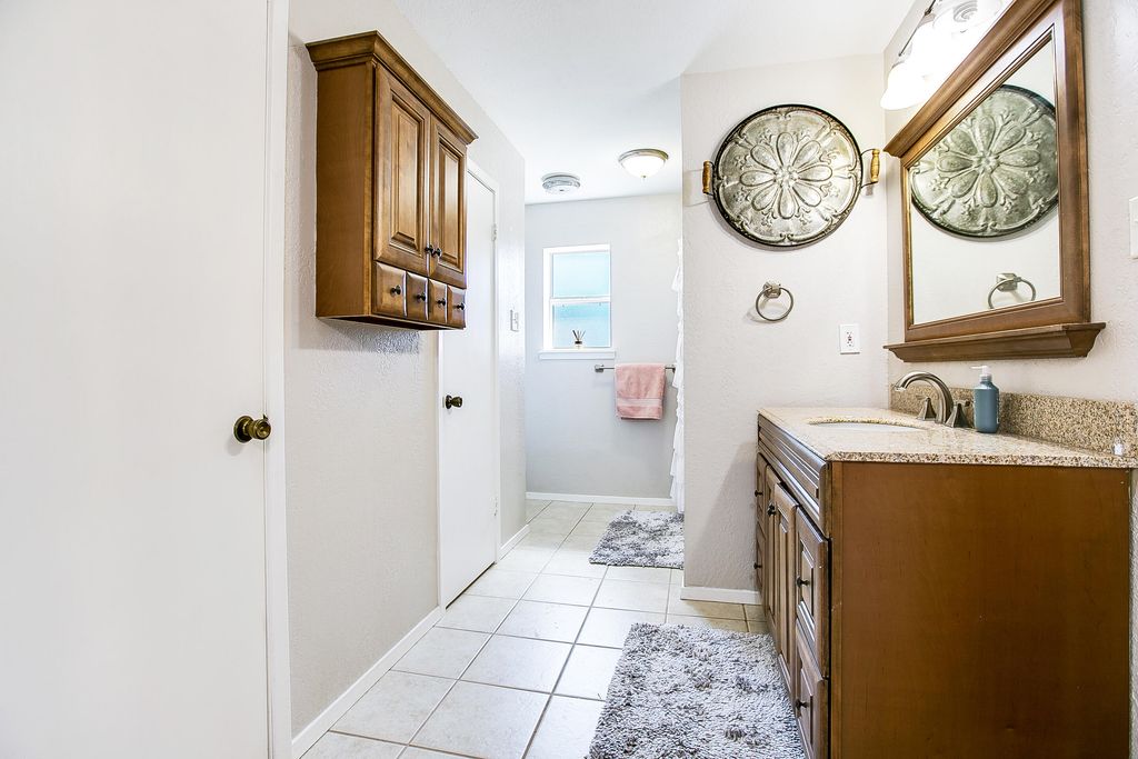 Image 26 of property listing at 725 Ranch To Market Road 584, San Angelo, TX 76904