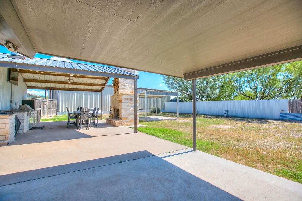 Image 29 of property listing at 725 Ranch To Market Road 584, San Angelo, TX 76904
