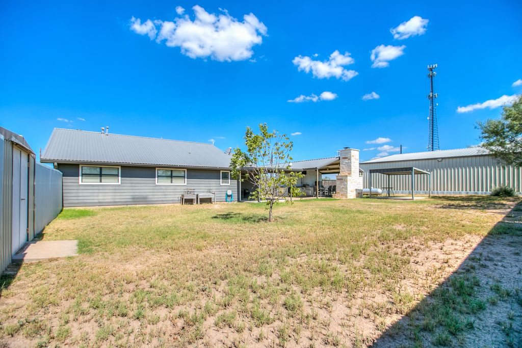 Image 35 of property listing at 725 Ranch To Market Road 584, San Angelo, TX 76904