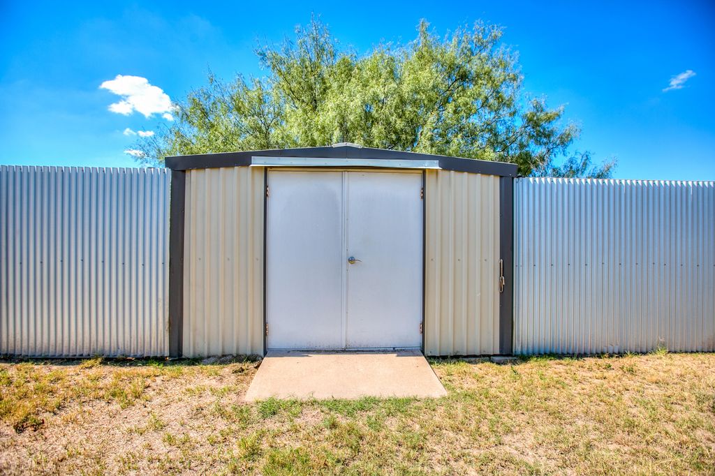 Image 36 of property listing at 725 Ranch To Market Road 584, San Angelo, TX 76904