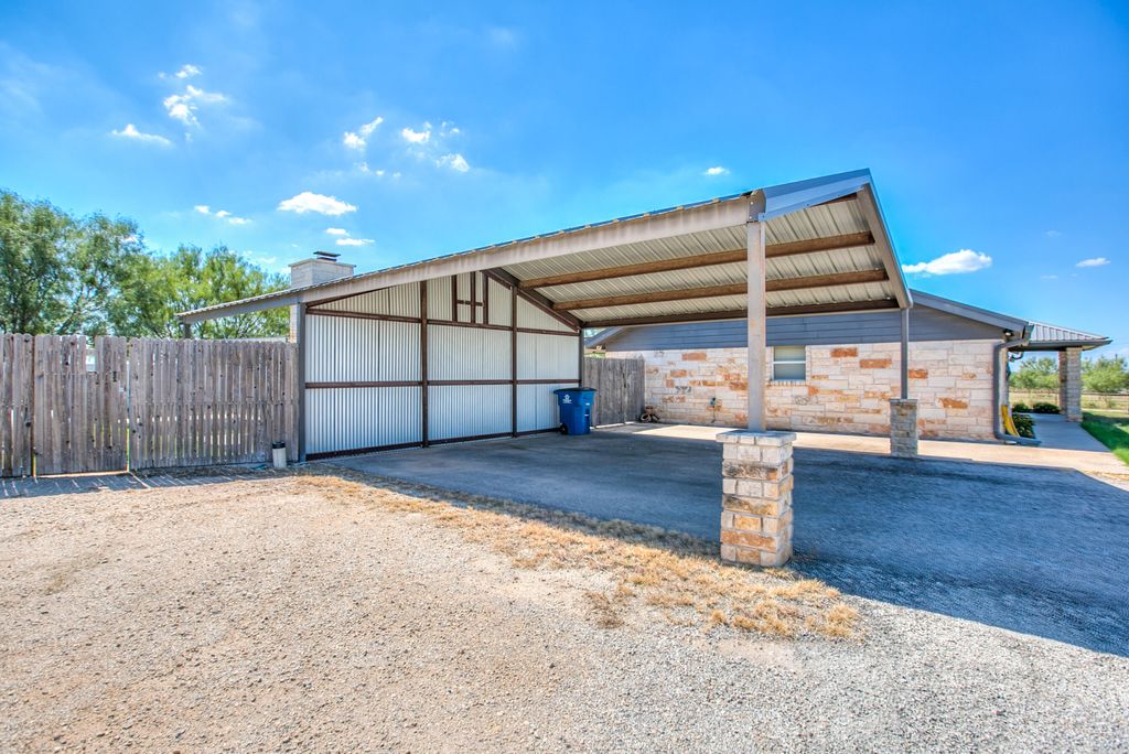 Image 39 of property listing at 725 Ranch To Market Road 584, San Angelo, TX 76904