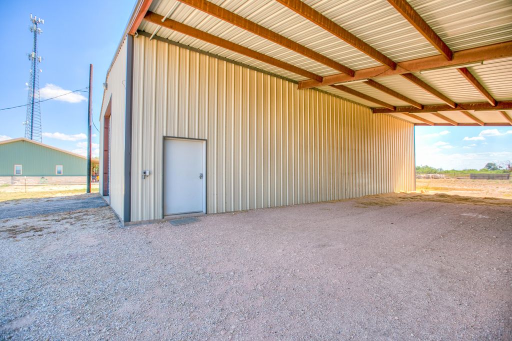 Image 41 of property listing at 725 Ranch To Market Road 584, San Angelo, TX 76904