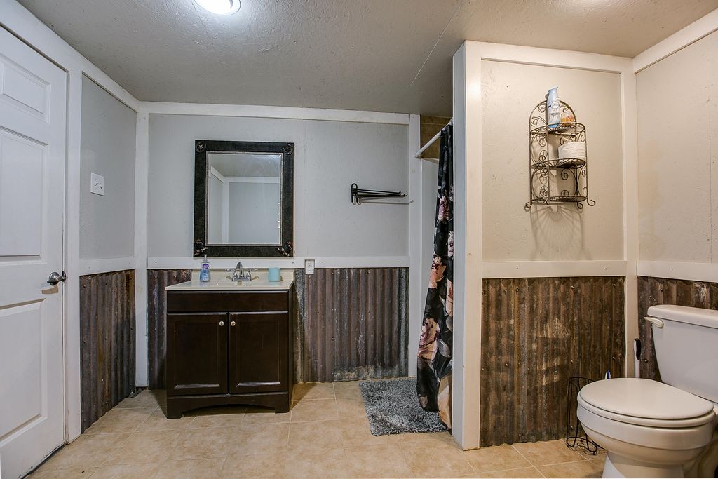 Image 48 of property listing at 725 Ranch To Market Road 584, San Angelo, TX 76904