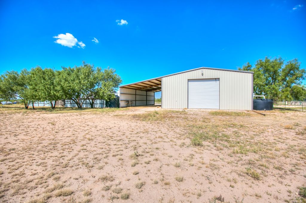 Image 52 of property listing at 725 Ranch To Market Road 584, San Angelo, TX 76904