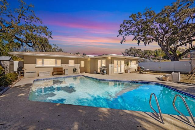 3067 KAPOK KOVE DRIVE, Clearwater, FL 33759