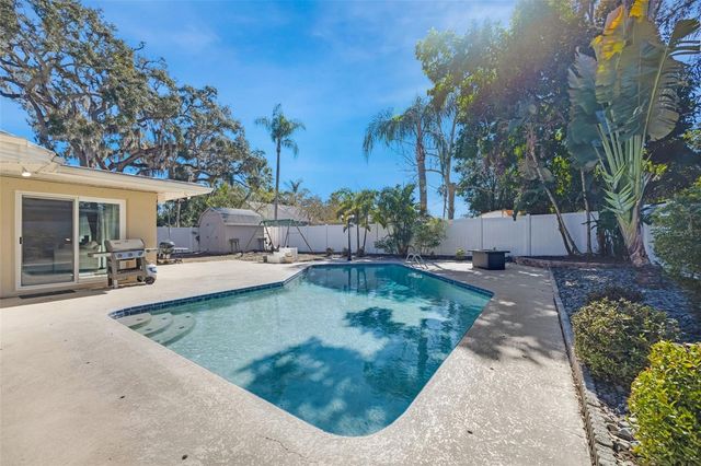 3067 KAPOK KOVE DRIVE, Clearwater, FL 33759