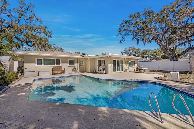 3067 KAPOK KOVE DRIVE, Clearwater, FL 33759