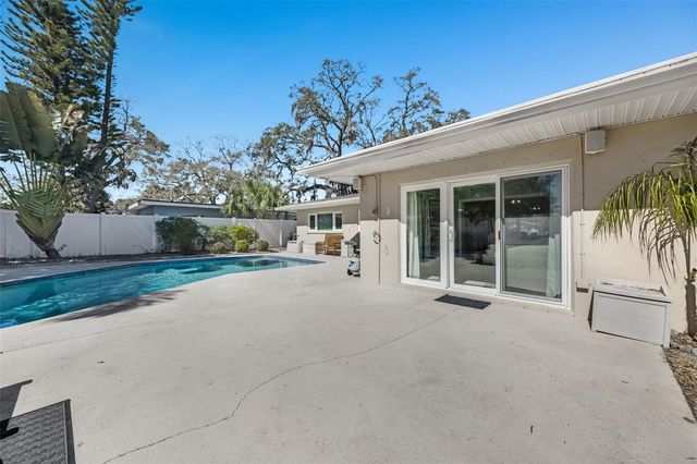 3067 KAPOK KOVE DRIVE, Clearwater, FL 33759