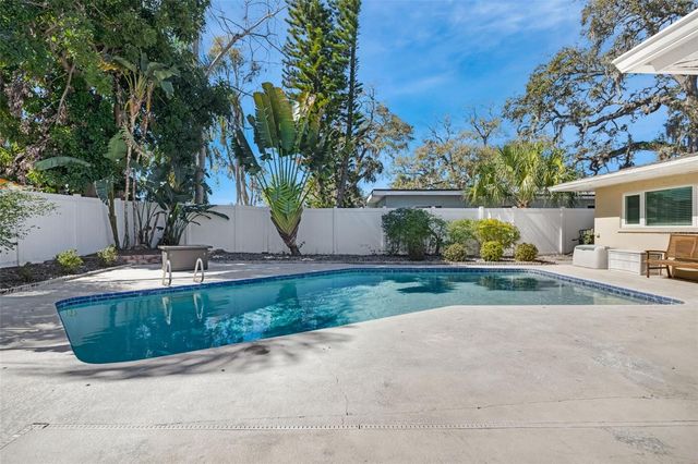 3067 KAPOK KOVE DRIVE, Clearwater, FL 33759