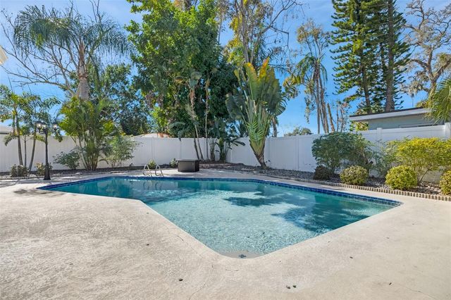 3067 KAPOK KOVE DRIVE, Clearwater, FL 33759