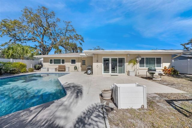 3067 KAPOK KOVE DRIVE, Clearwater, FL 33759