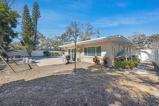 3067 KAPOK KOVE DRIVE, Clearwater, FL 33759