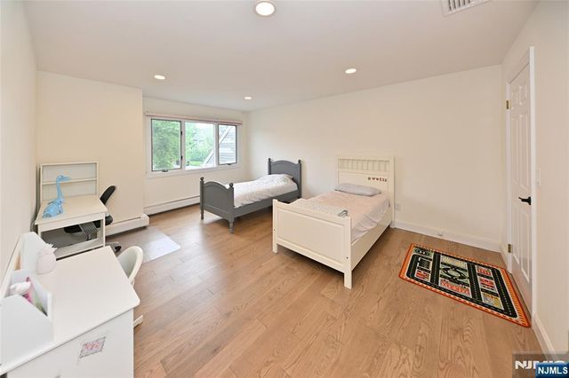 197 Brewster Road, Wyckoff, NJ 07481