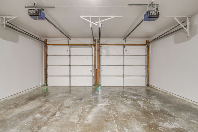 900 Vaughn Drive, Burleson, TX 76028