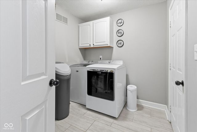 8546 Cressmoor Court, Indianapolis, IN 46234