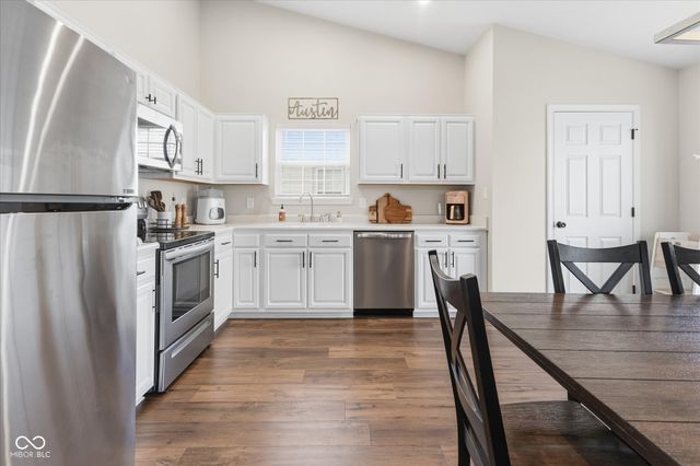 8546 Cressmoor Court, Indianapolis, IN 46234