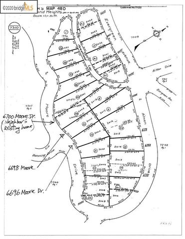 6696 Moore Dr, Oakland, CA 94611